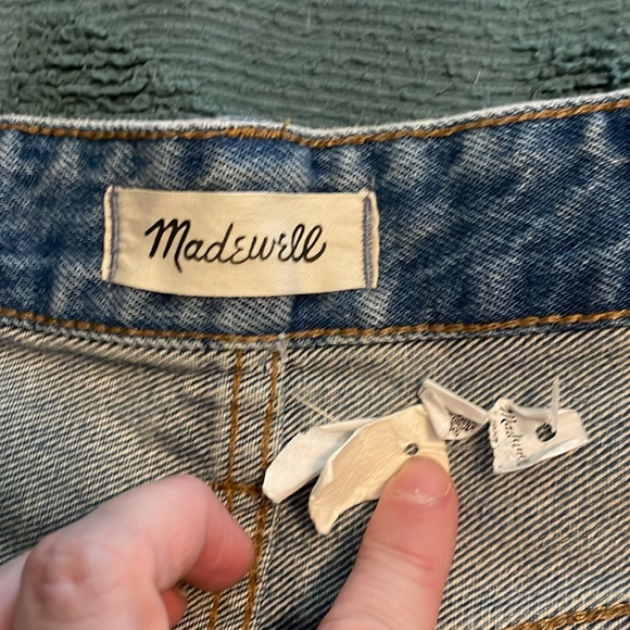 Madewell Relaxed Fit Deconstructed Shorts - Picture 5 of 7